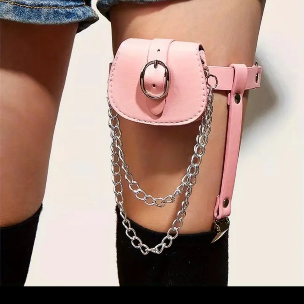 ❤️‍🔥Pink punk chain buckle leg bag❤️‍🔥